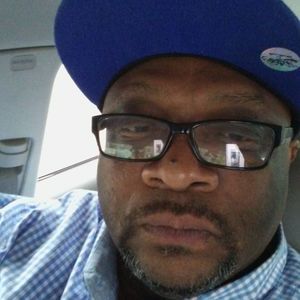 Meet your Posher, Derrick